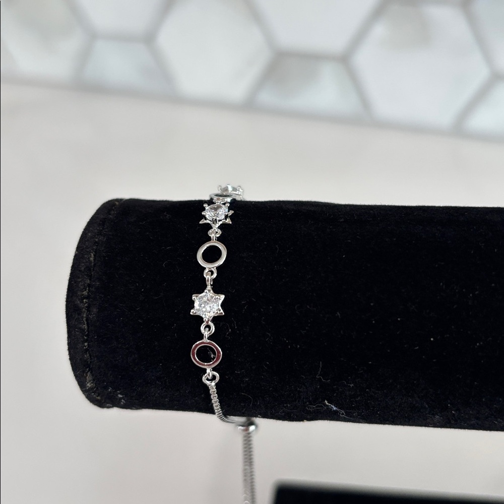 Bracelet White Gold-plated tarnish, free, nickel, free,
Hypoallergenic.